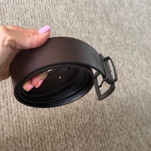 Levi's Classic Reversible Brown and Black Belt size large 38-40